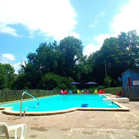 Le Petit Paradis D'hetty Parque de Campismo